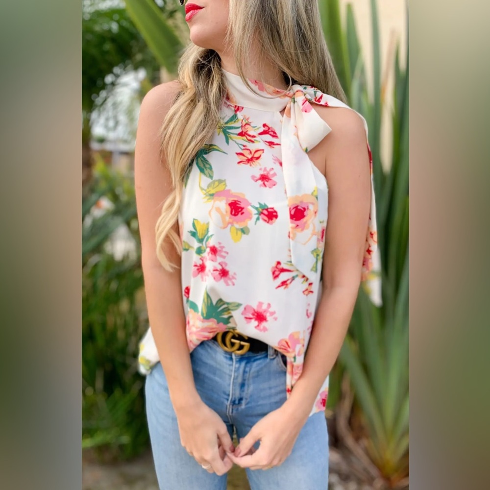 Floral Printed Self-tie Neck Sleeveless Blouse | White Multi